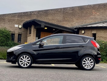 Used Ford Fiesta 2015 for sale - 75577578: Photo