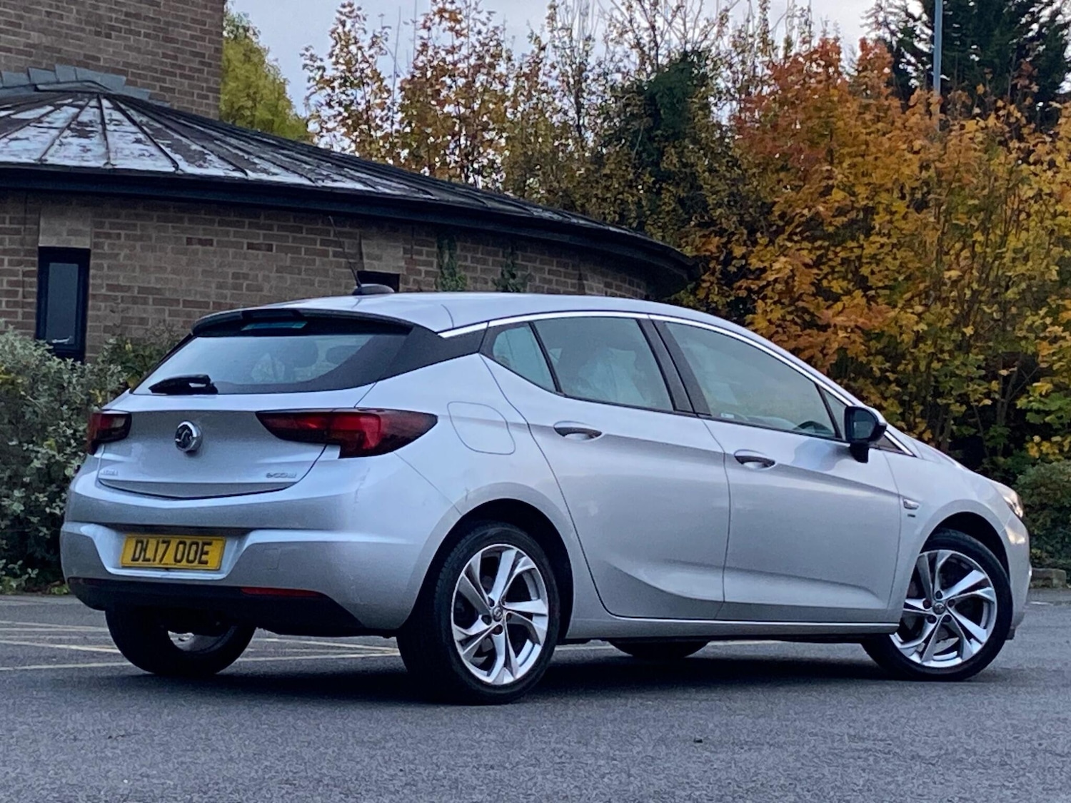 Used Vauxhall Astra 2017 for sale - 76422940: Photo 3
