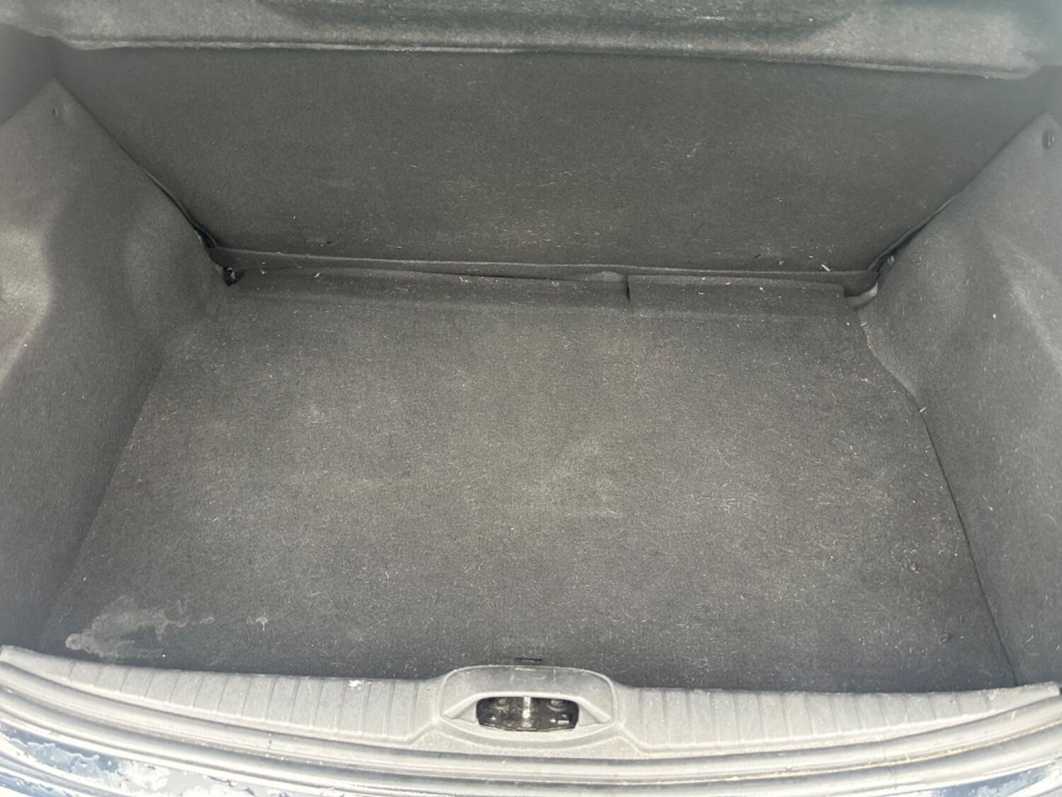 Used Peugeot 208 2017 for sale - 76769394: Photo 10