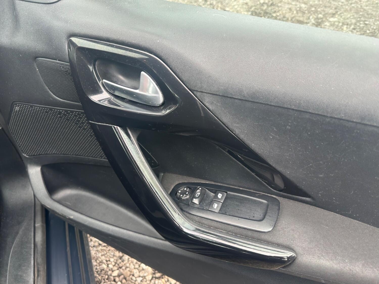 Used Peugeot 208 2017 for sale - 76769394: Photo 14