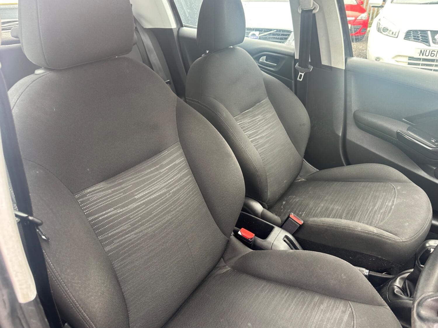 Used Peugeot 208 2017 for sale - 76769394: Photo 16