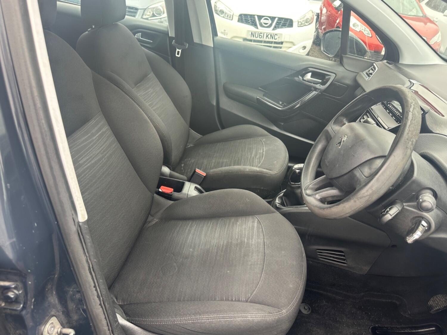 Used Peugeot 208 2017 for sale - 76769394: Photo 17