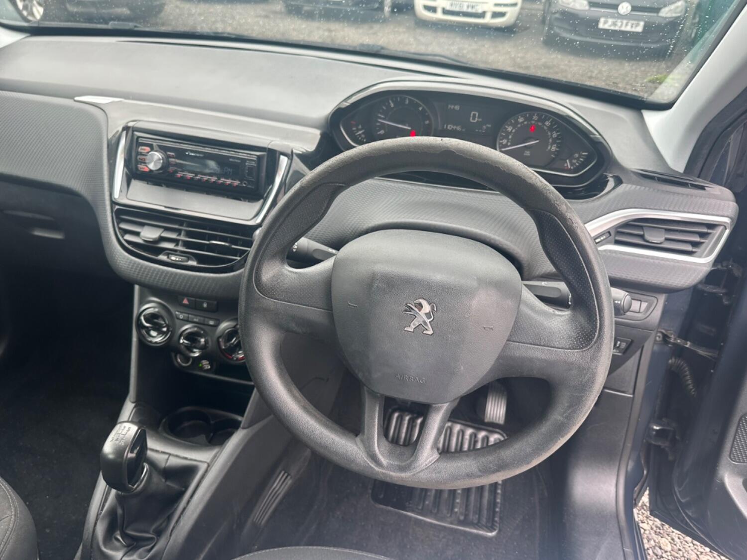 Used Peugeot 208 2017 for sale - 76769394: Photo 19