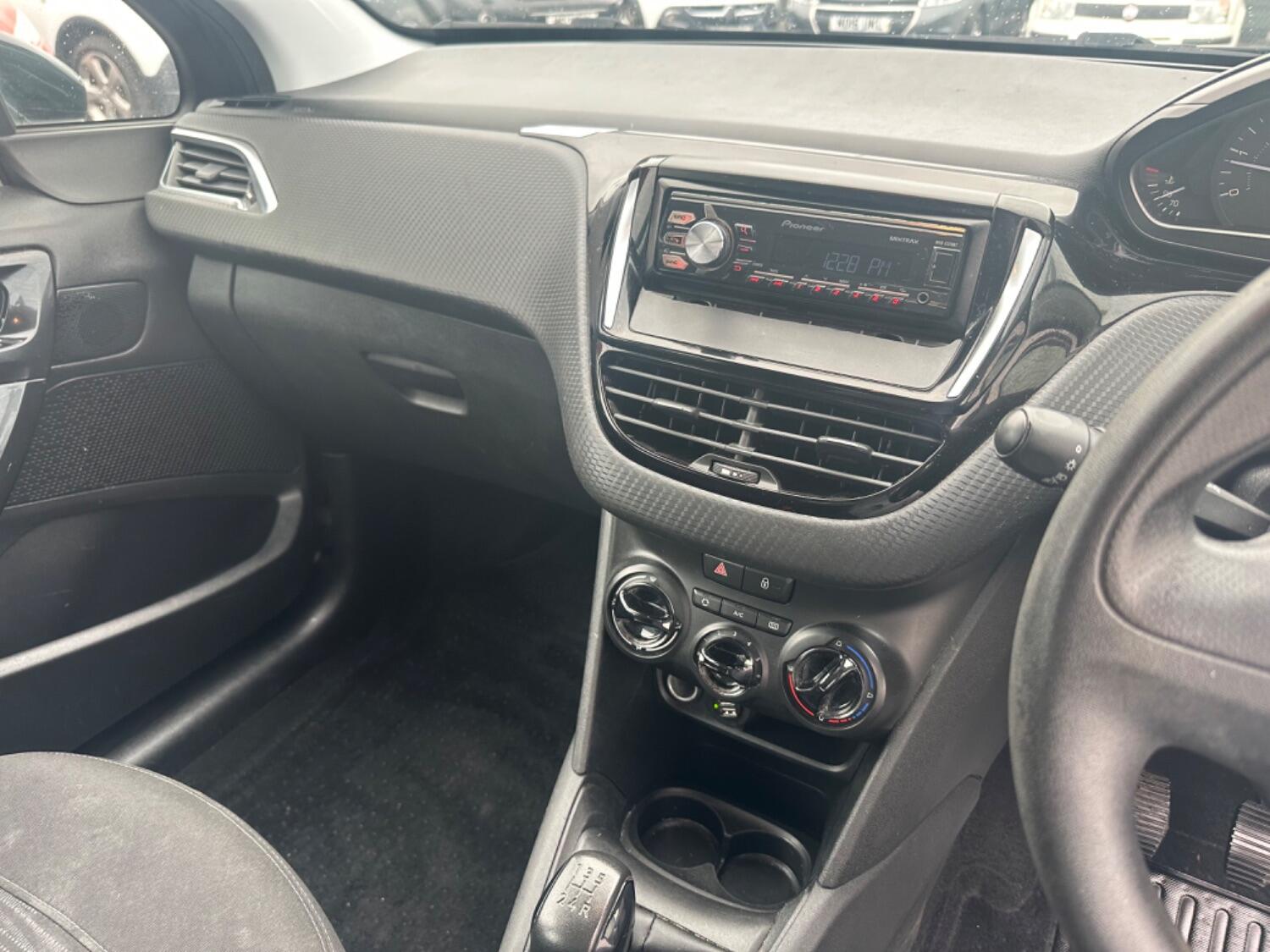 Used Peugeot 208 2017 for sale - 76769394: Photo 23