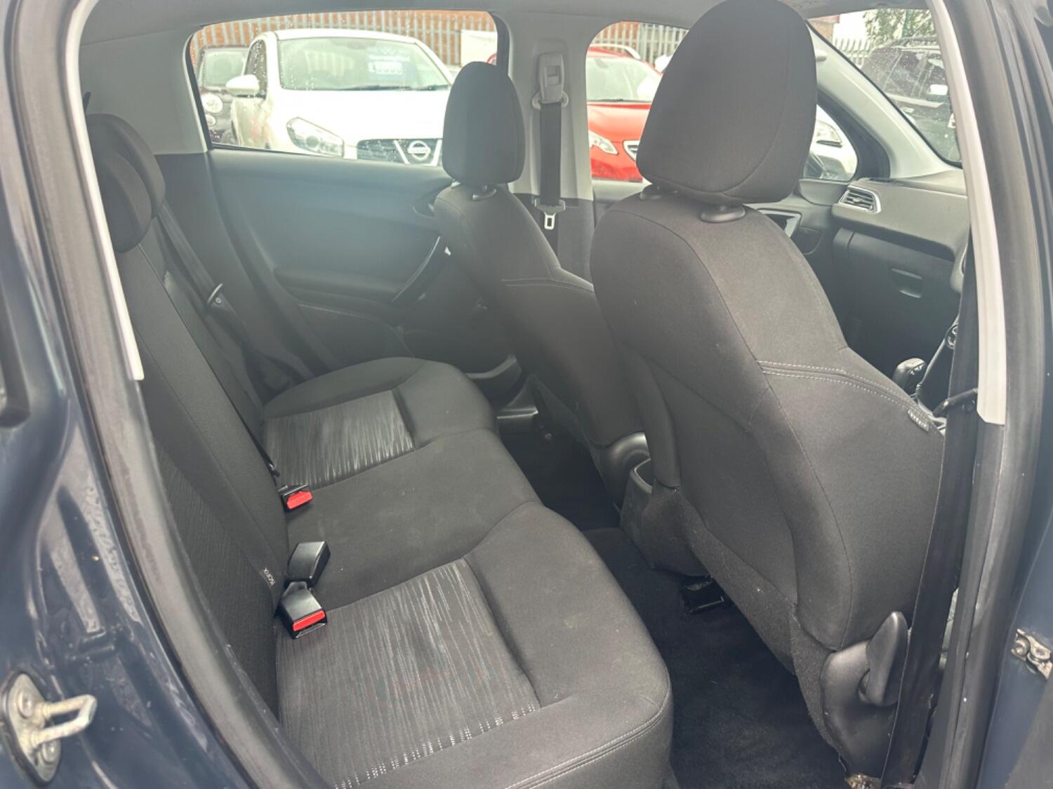 Used Peugeot 208 2017 for sale - 76769394: Photo 32