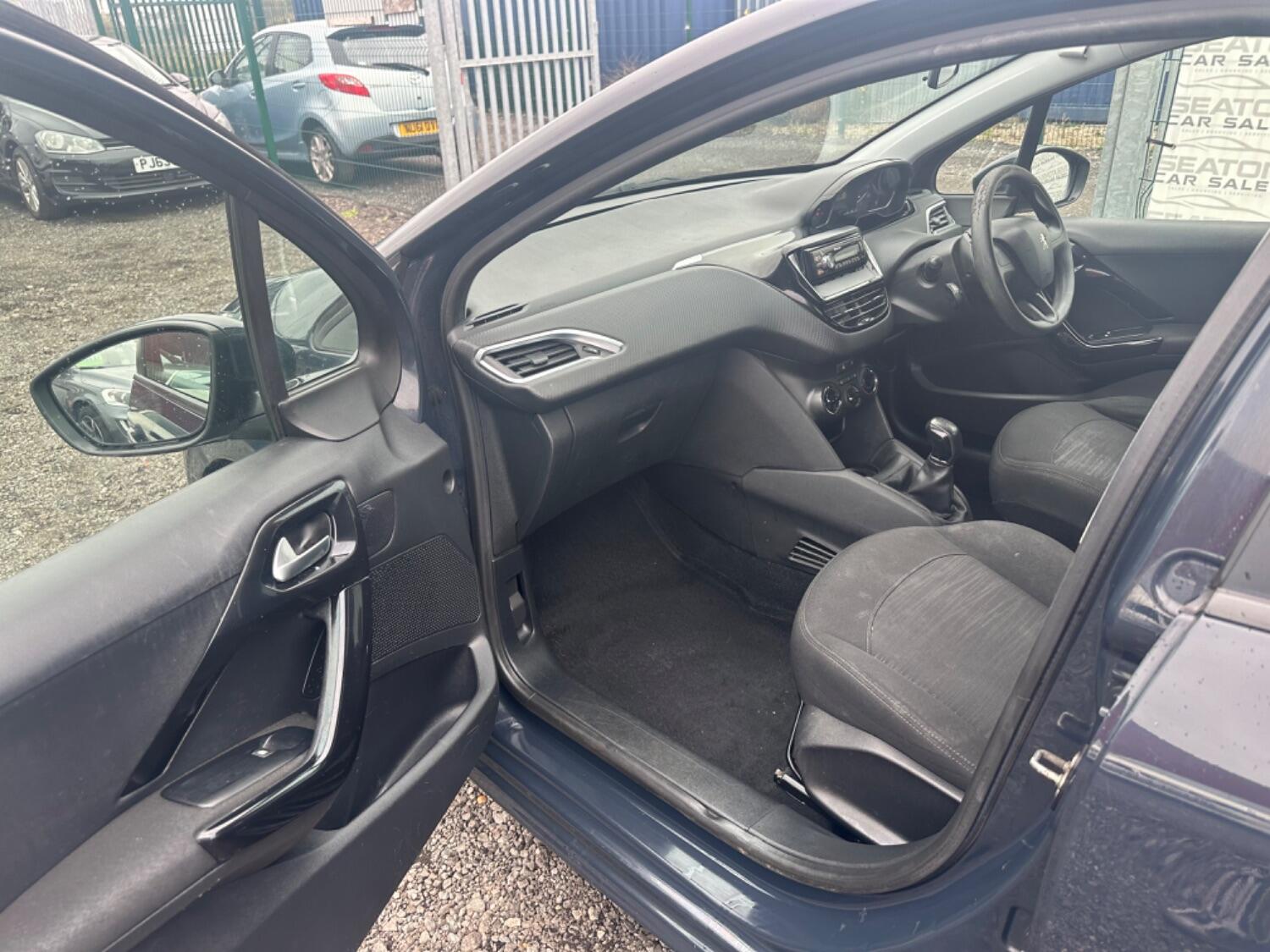 Used Peugeot 208 2017 for sale - 76769394: Photo 35