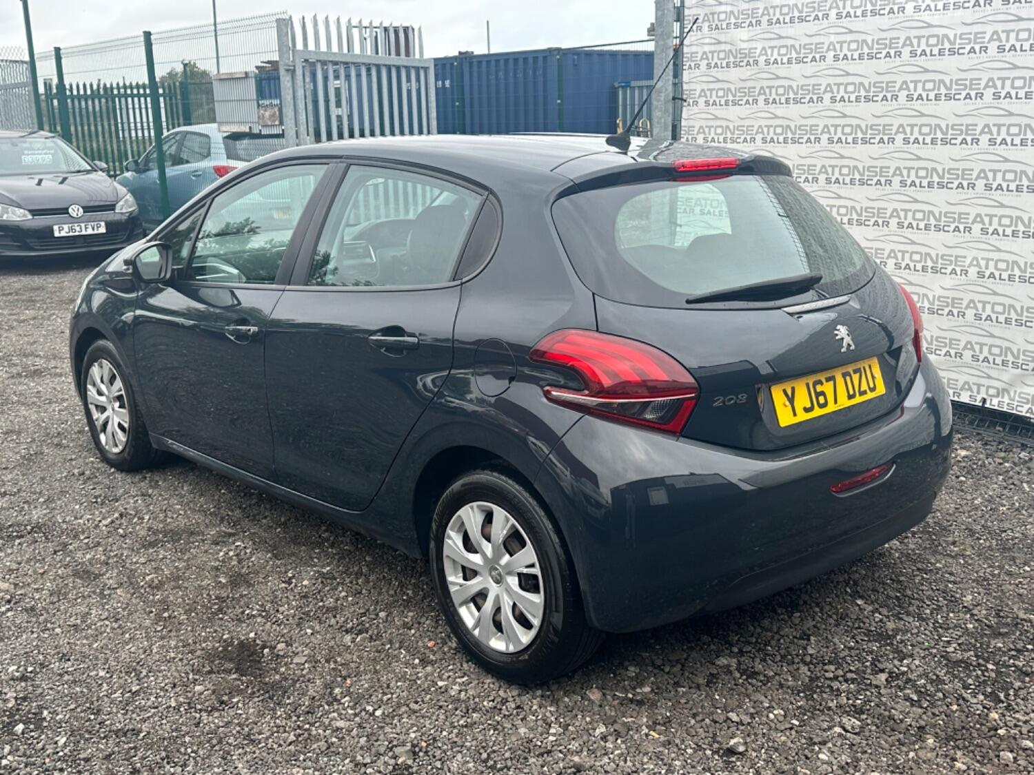 Used Peugeot 208 2017 for sale - 76769394: Photo 6