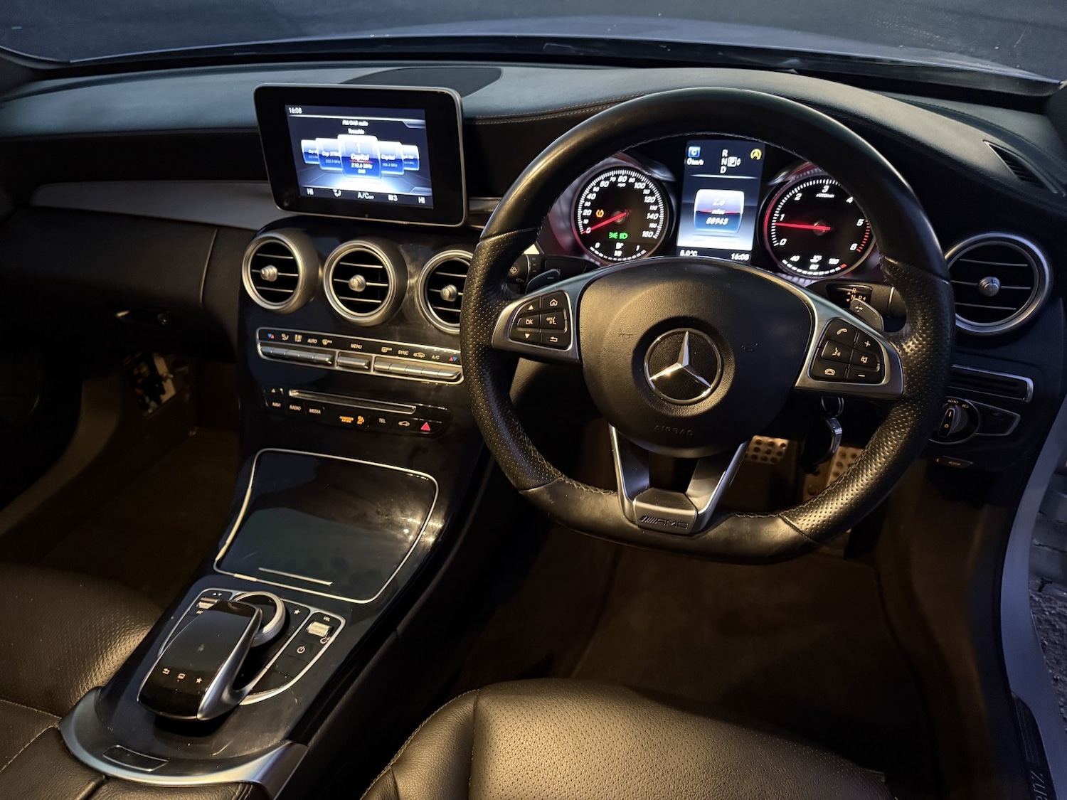 Used Mercedes-Benz C Class 2015 for sale - 77159272: Photo 21