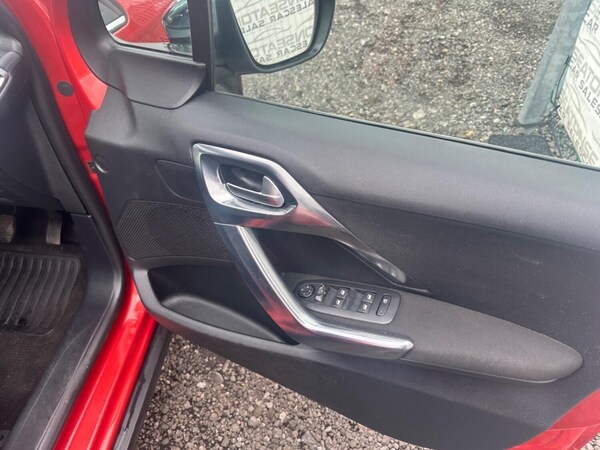Used Peugeot 2008 2015 for sale - 76164517: Photo 13