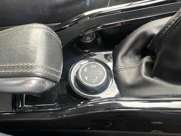 Used Peugeot 2008 2015 for sale - 76164517: Photo 36