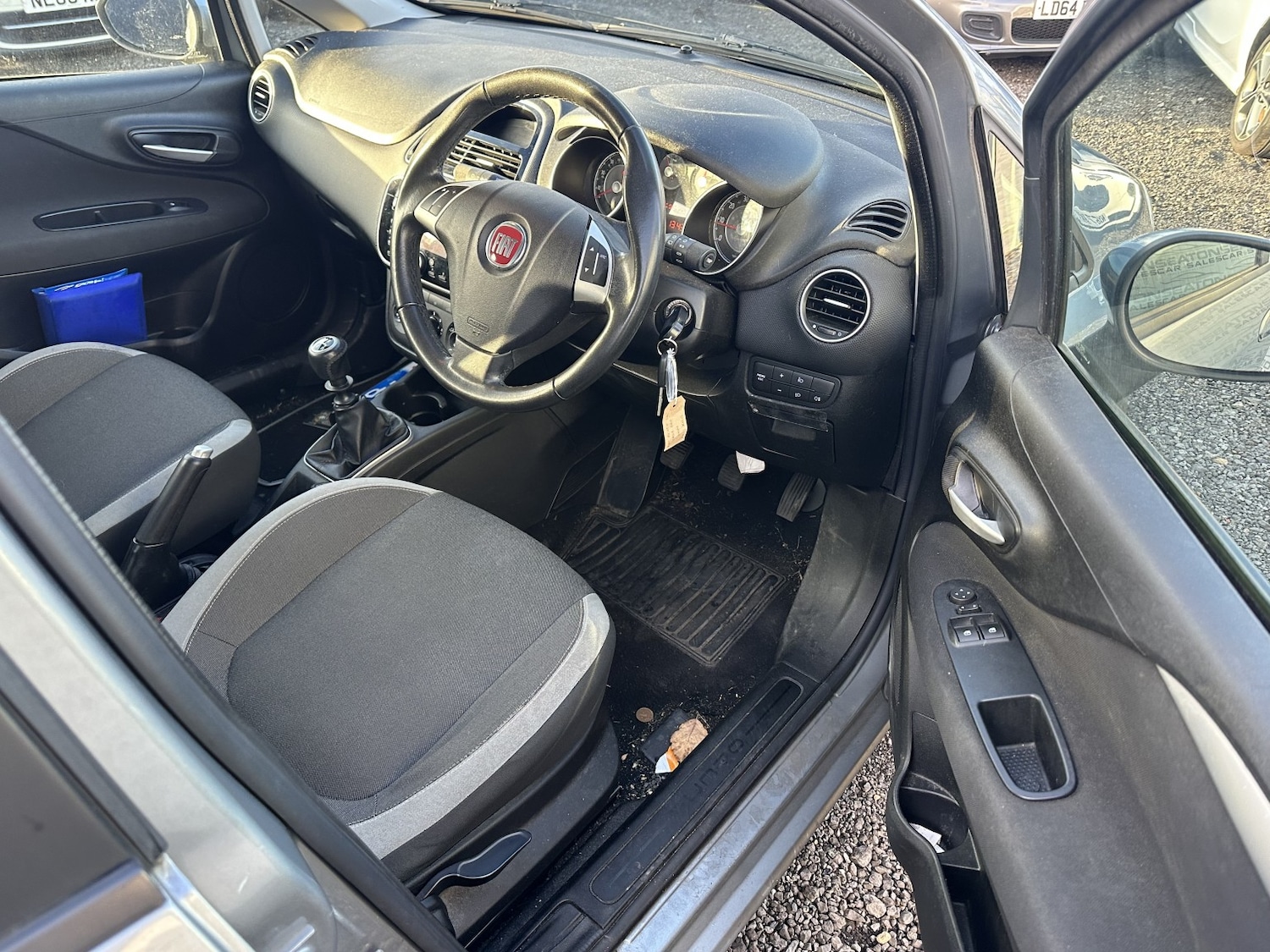 Used Fiat Punto 2012 for sale - 76941788: Photo 11