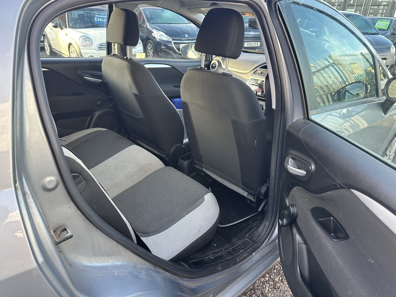 Used Fiat Punto 2012 for sale - 76941788: Photo 5