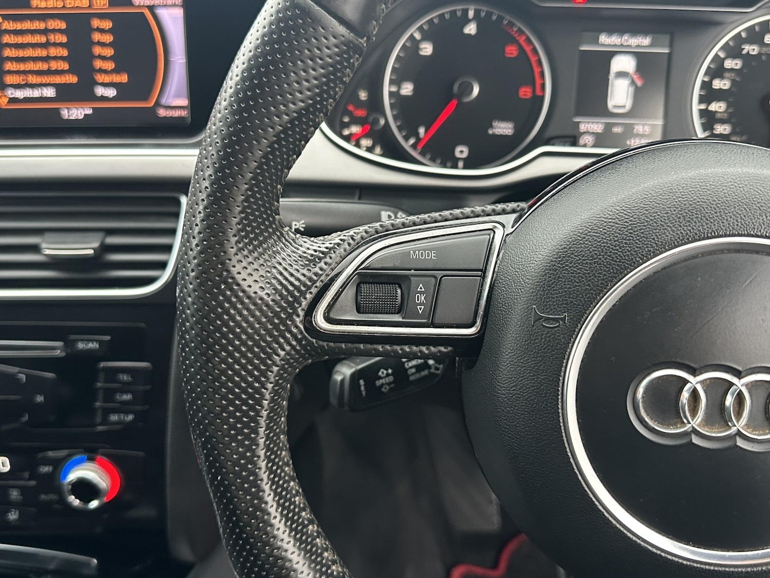 Used Audi A4 2012 for sale - 77735661: Photo 23