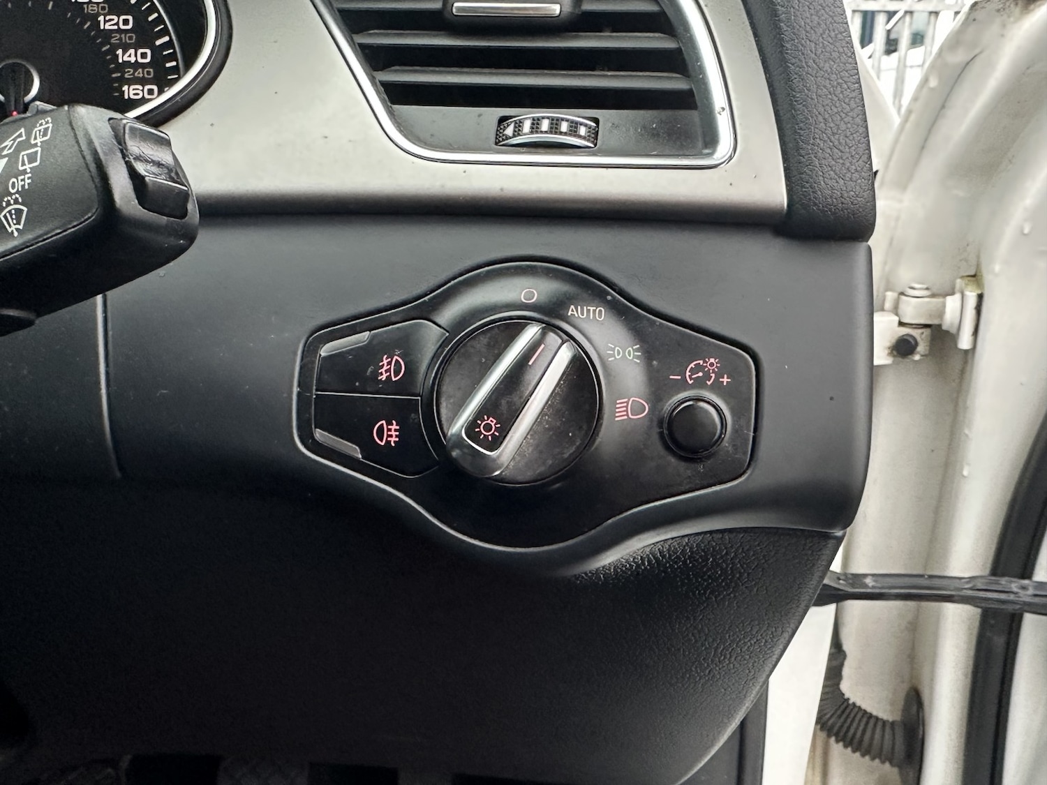 Used Audi A4 Avant 2012 for sale - 76611383: Photo 27