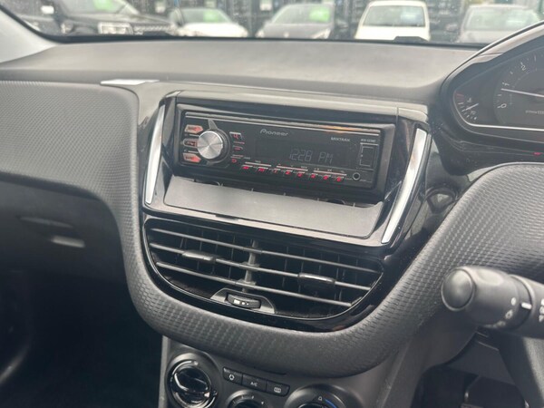 Used Peugeot 208 2017 for sale - 76164519: Photo 24