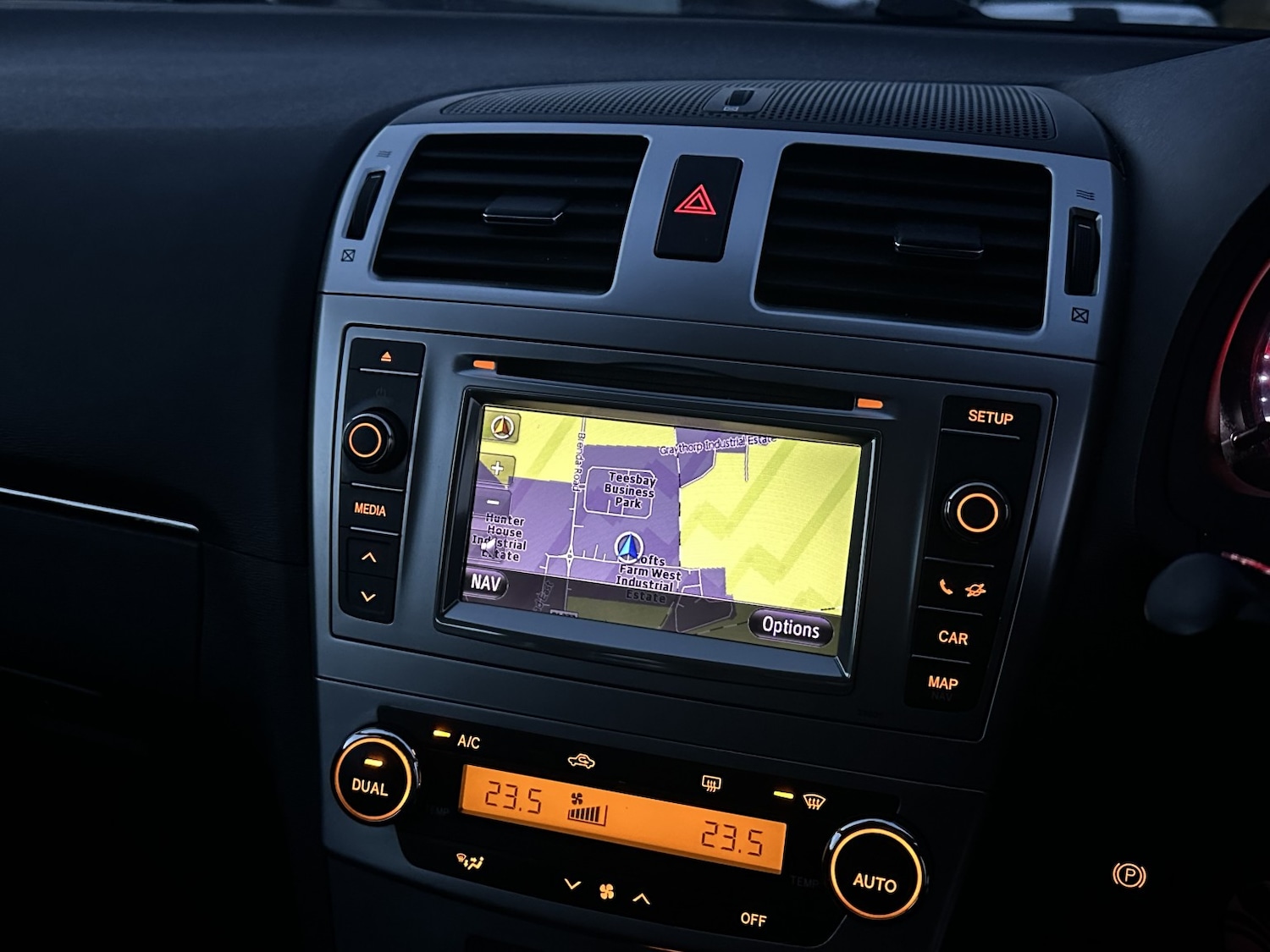 Used Toyota Avensis 2012 for sale - 77258556: Photo 27