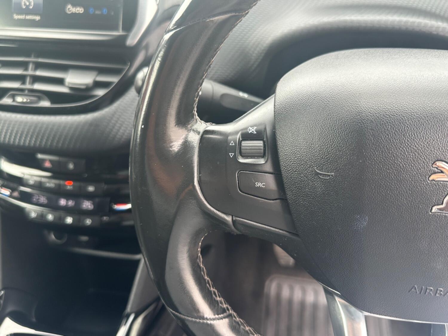 Used Peugeot 2008 2015 for sale - 76553950: Photo 25