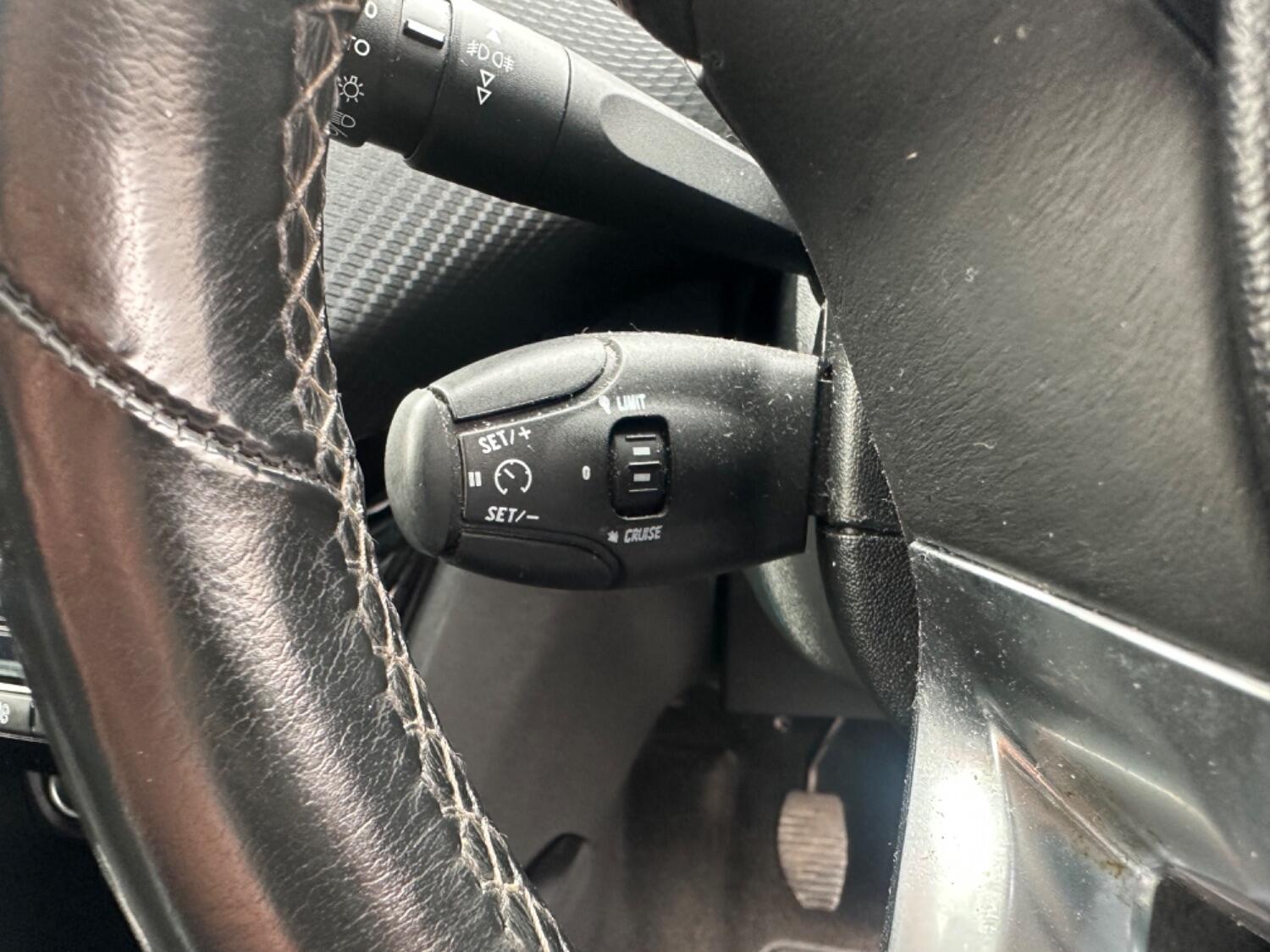 Used Peugeot 2008 2015 for sale - 76553950: Photo 26