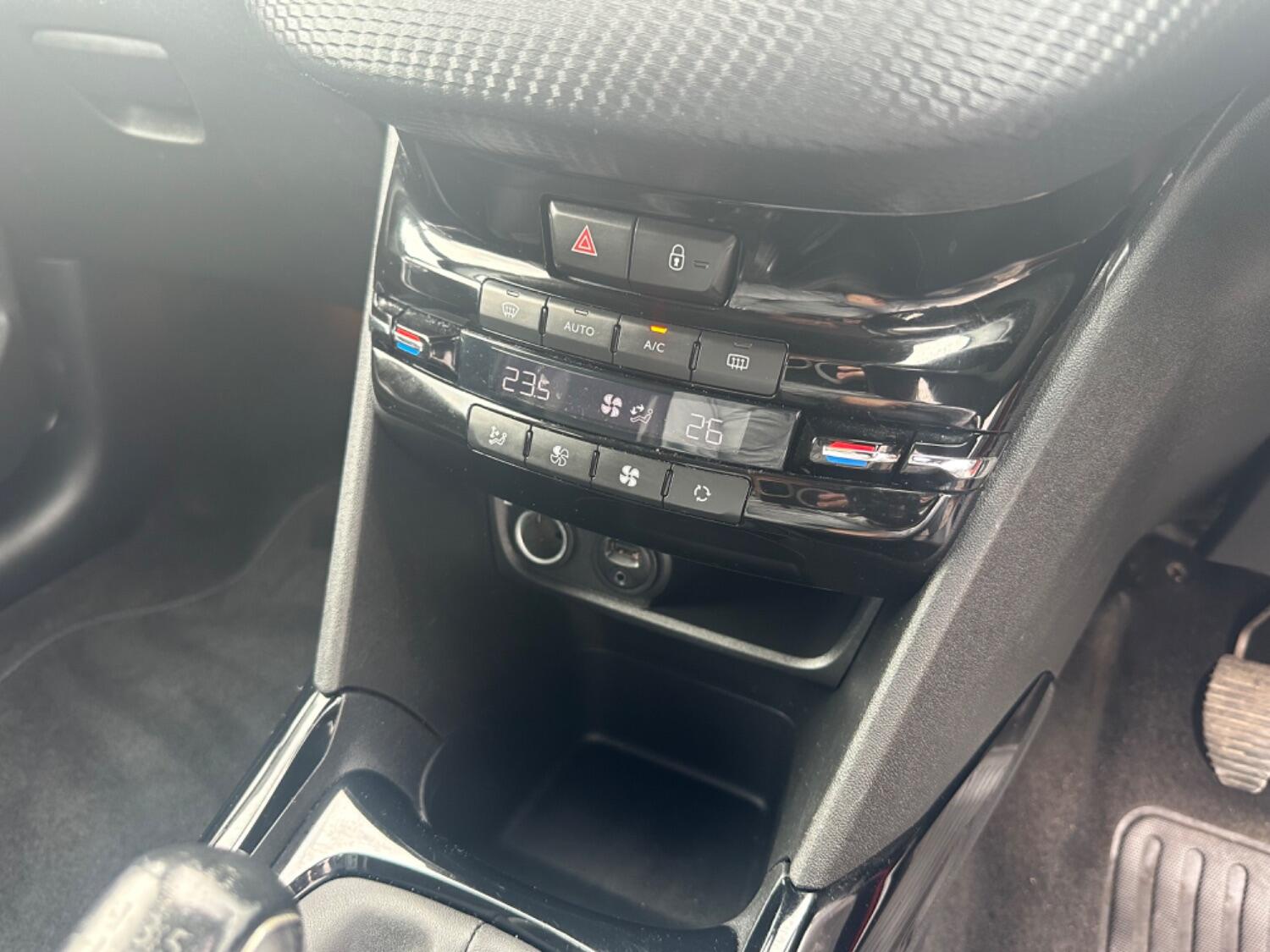 Used Peugeot 2008 2015 for sale - 76553950: Photo 34