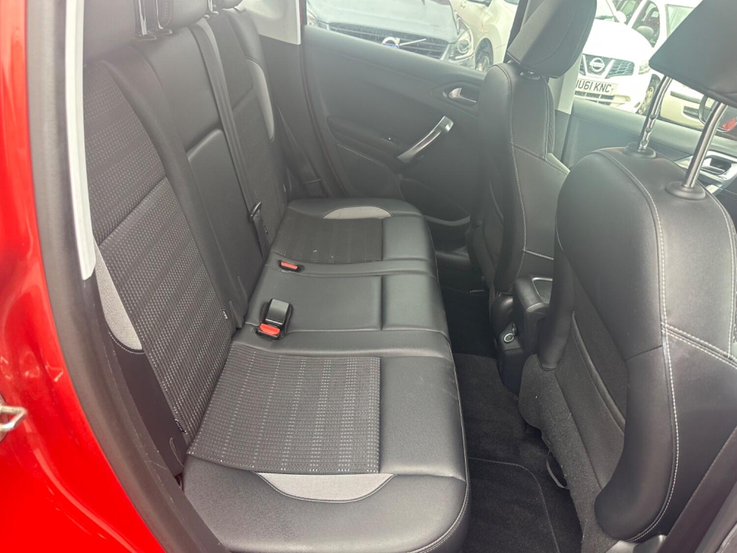 Used Peugeot 2008 2015 for sale - 76553950: Photo 43