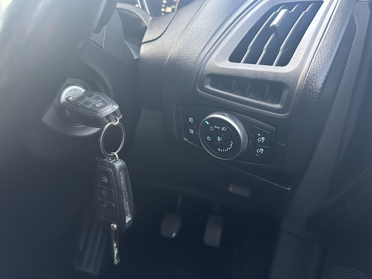 Used Ford Focus 2015 for sale - 76673259: Photo 23