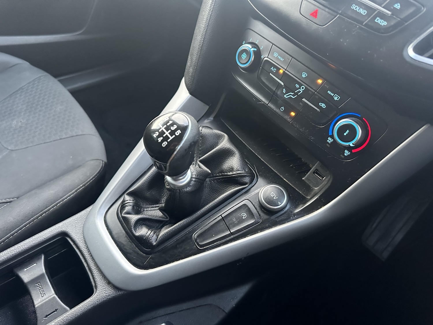 Used Ford Focus 2015 for sale - 76673259: Photo 32