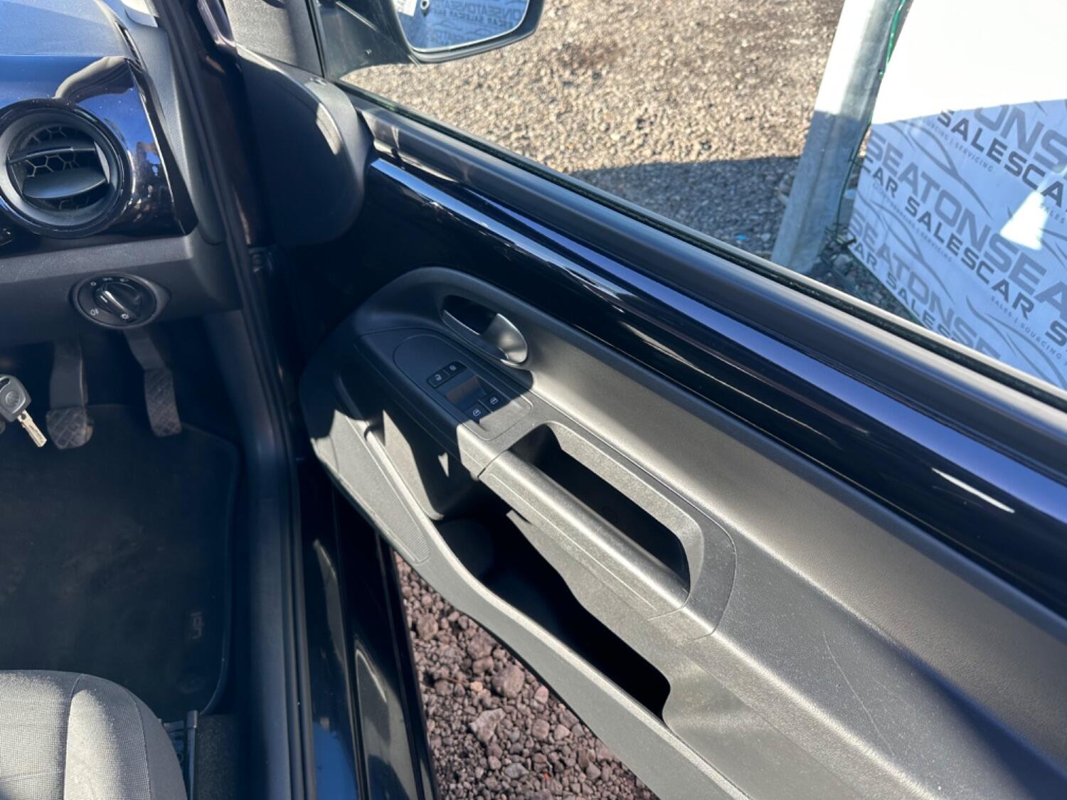 Used Volkswagen up! 2015 for sale - 76793815: Photo 11