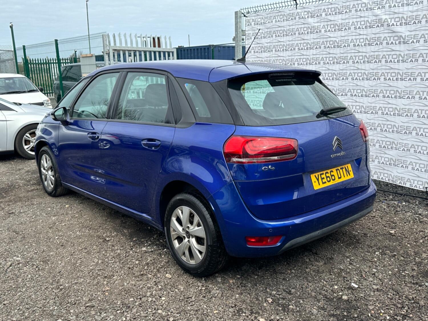 Used Citroen C4 Picasso 2016 for sale - 76793811: Photo 6