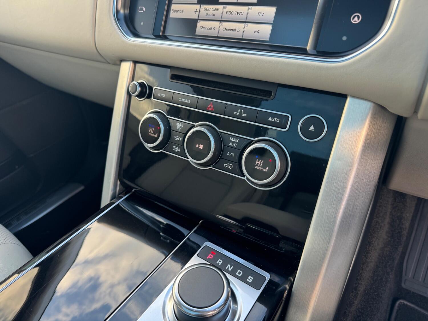 Used Land Rover Range Rover 2015 for sale - 76793814: Photo 42