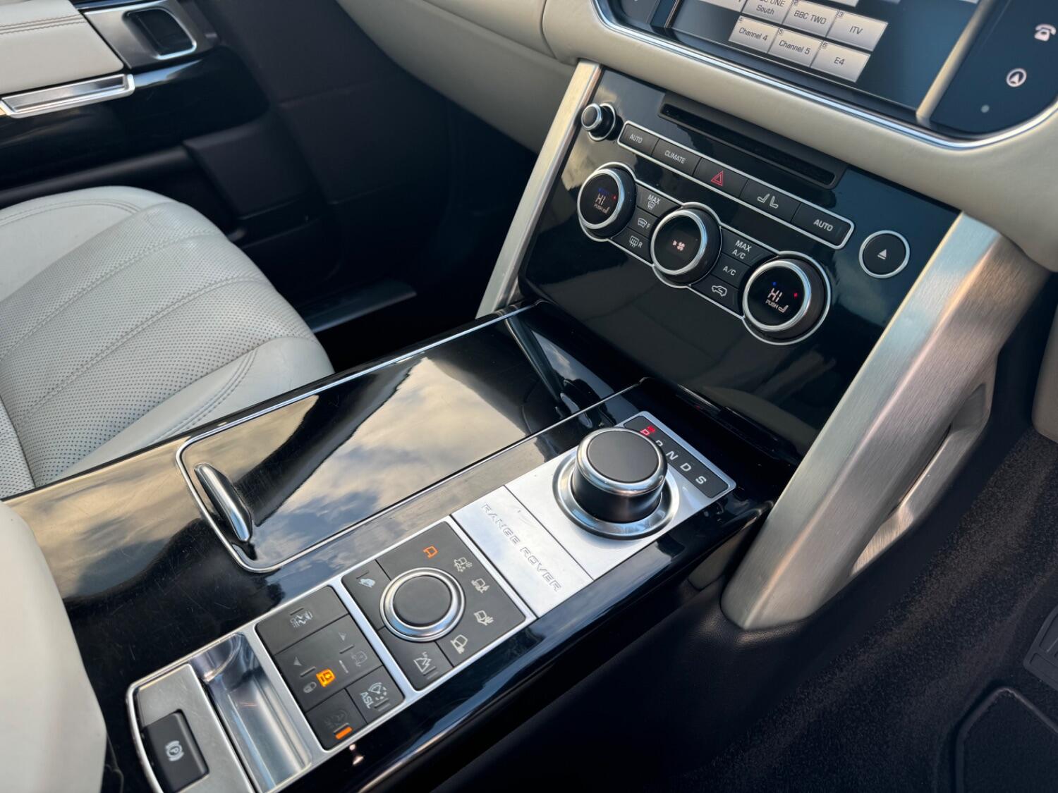 Used Land Rover Range Rover 2015 for sale - 76793814: Photo 43