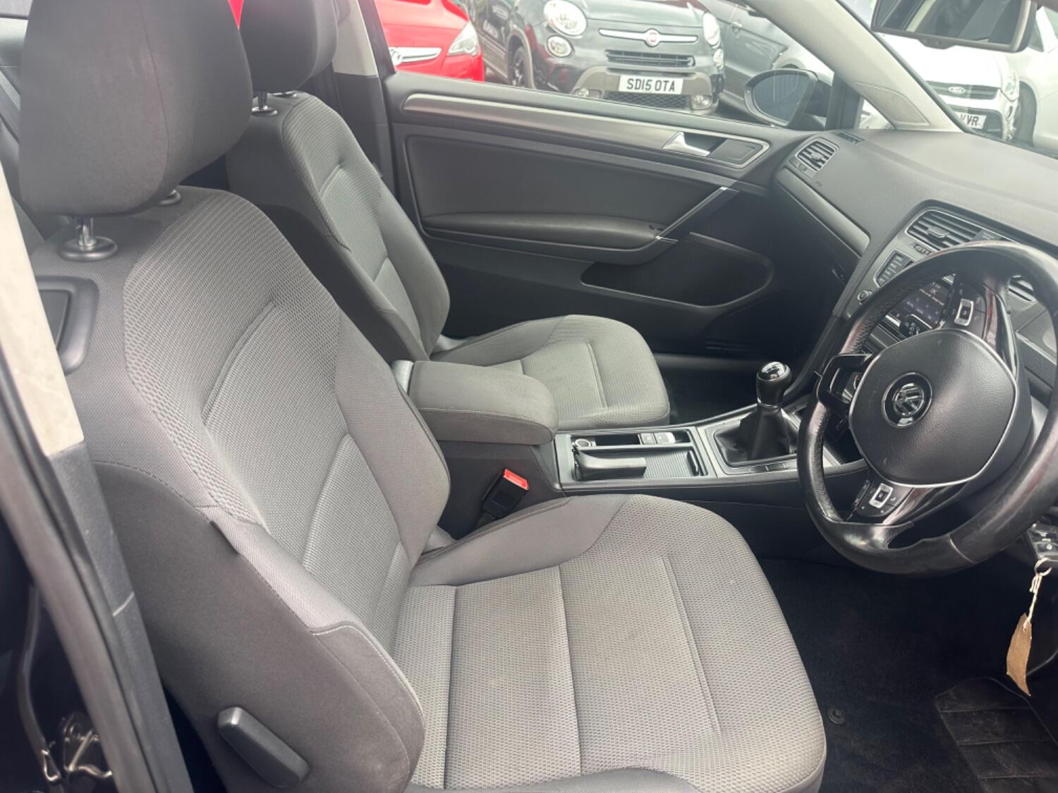 Used Volkswagen Golf 2013 for sale - 76541599: Photo 11