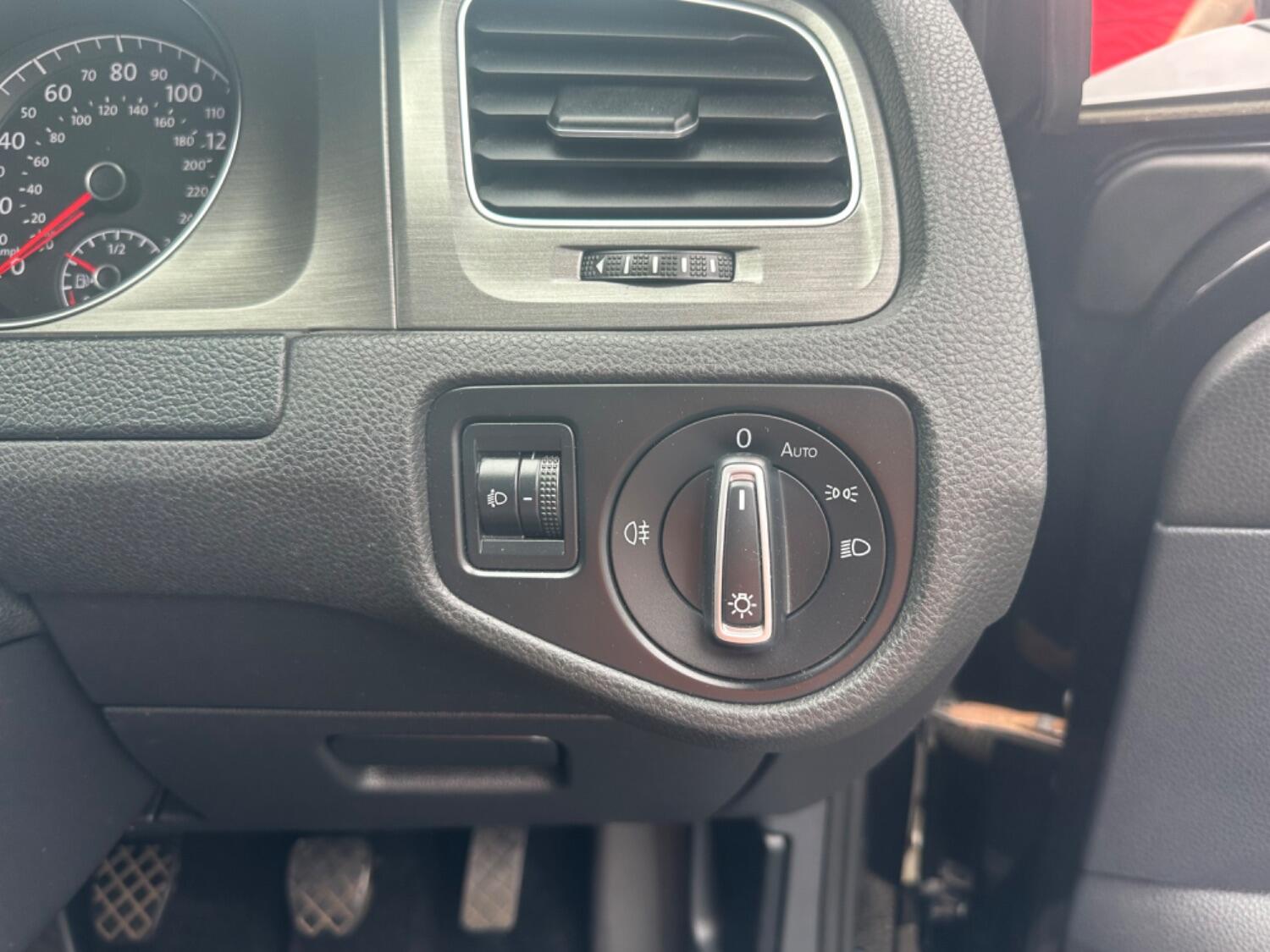 Used Volkswagen Golf 2013 for sale - 76541599: Photo 15