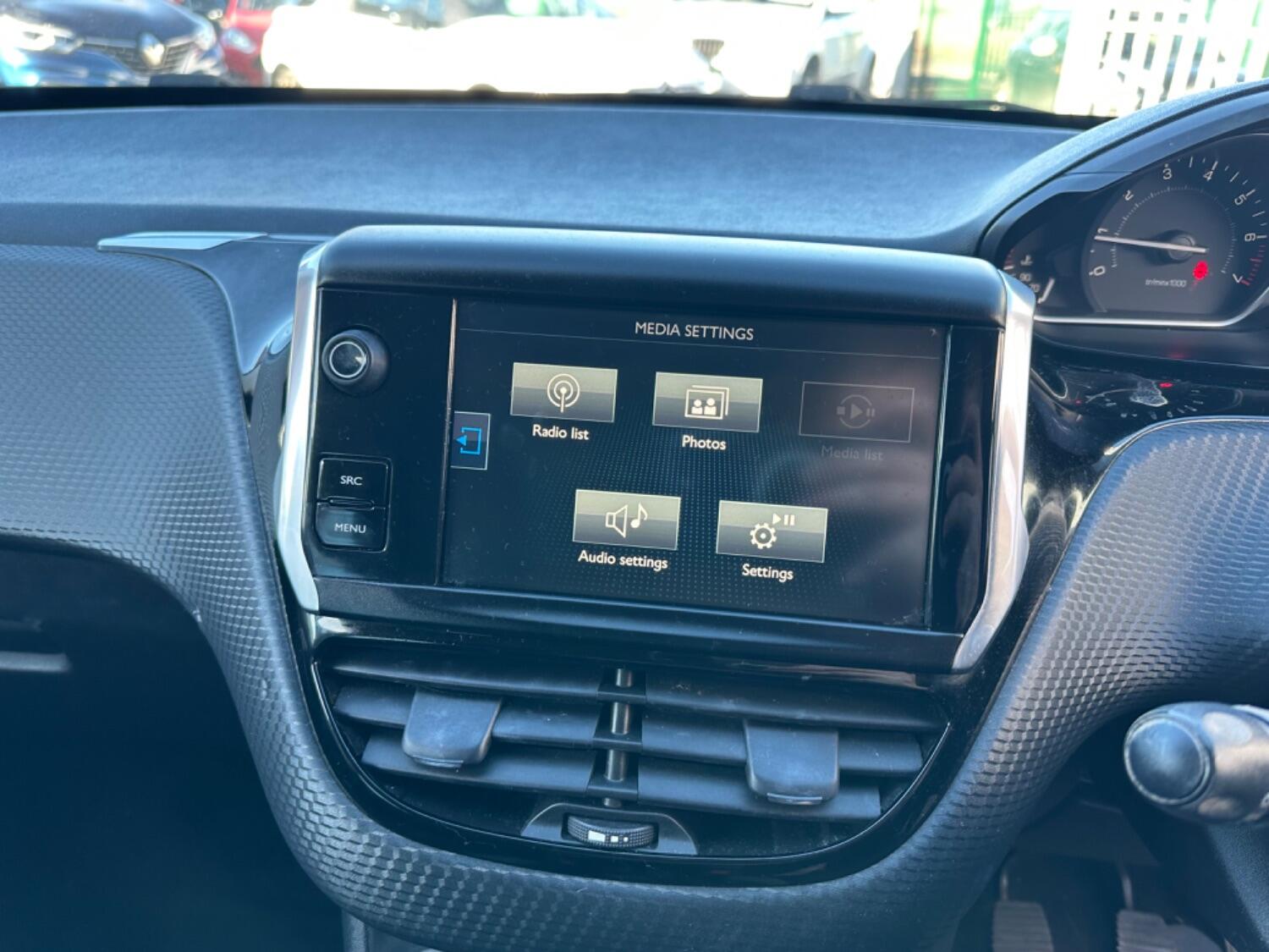 Used Peugeot 208 2016 for sale - 76793818: Photo 8