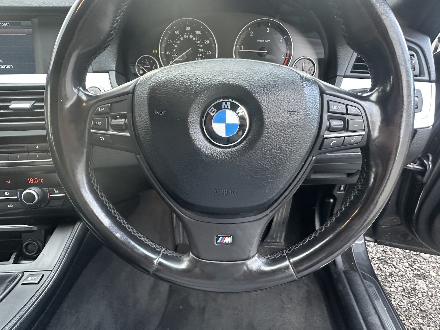 Used BMW 5 Series 2011 for sale - 76510838: Photo 17