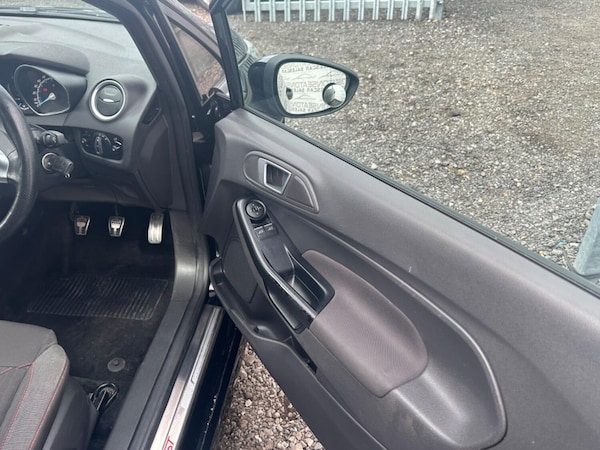 Used Ford Fiesta 2016 for sale - 76174077: Photo 15