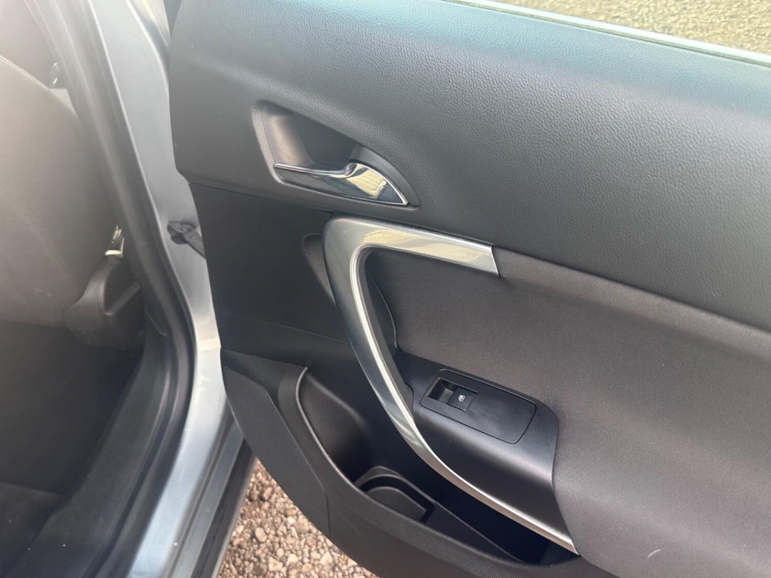 Used Vauxhall Insignia 2011 for sale - 76541564: Photo 24