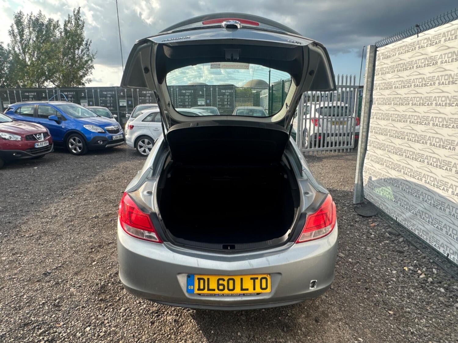 Used Vauxhall Insignia 2011 for sale - 76541564: Photo 6