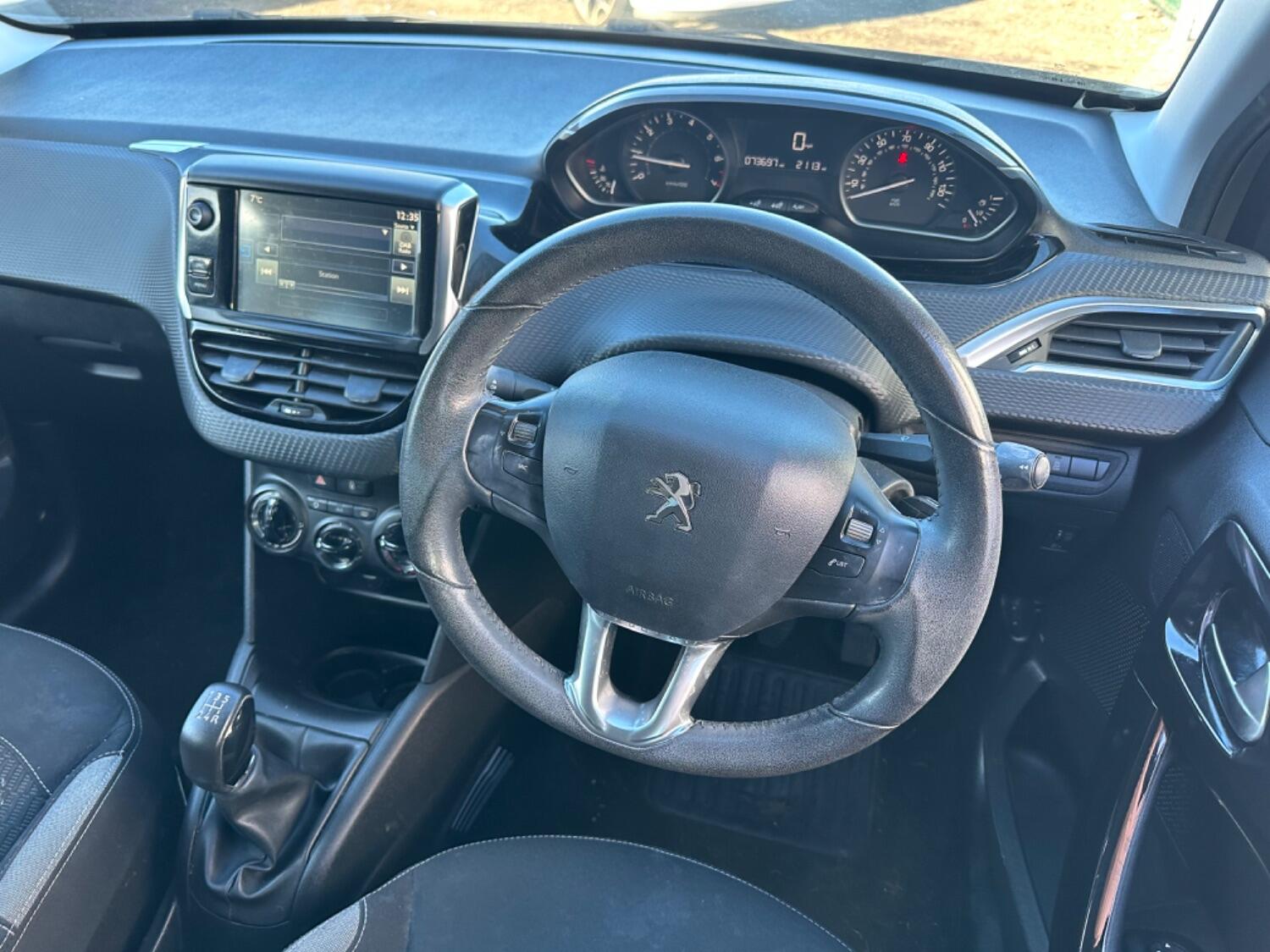 Used Peugeot 208 2016 for sale - 77464608: Photo 3