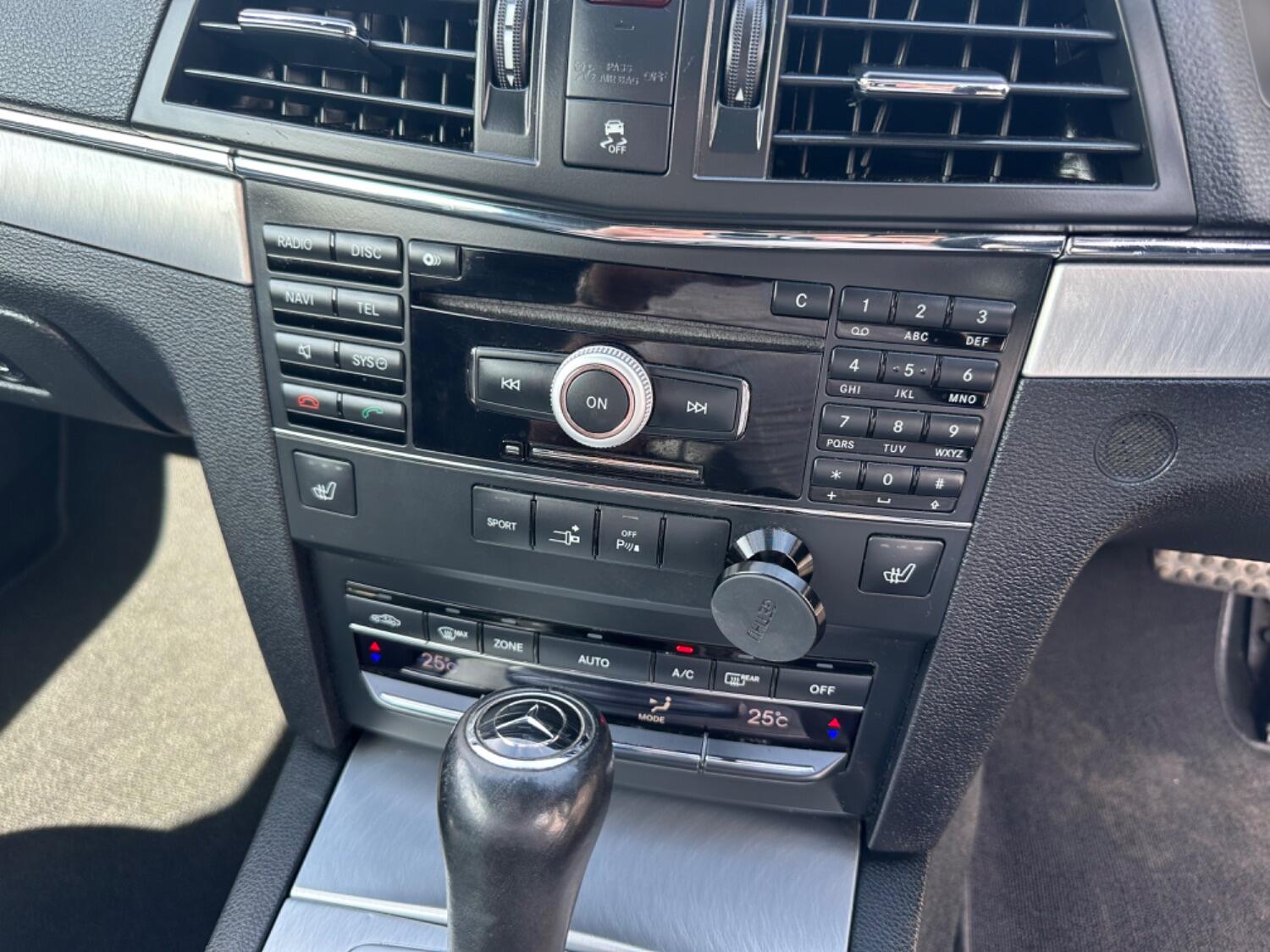 Used Mercedes-Benz E Class 2010 for sale - 76510983: Photo 22