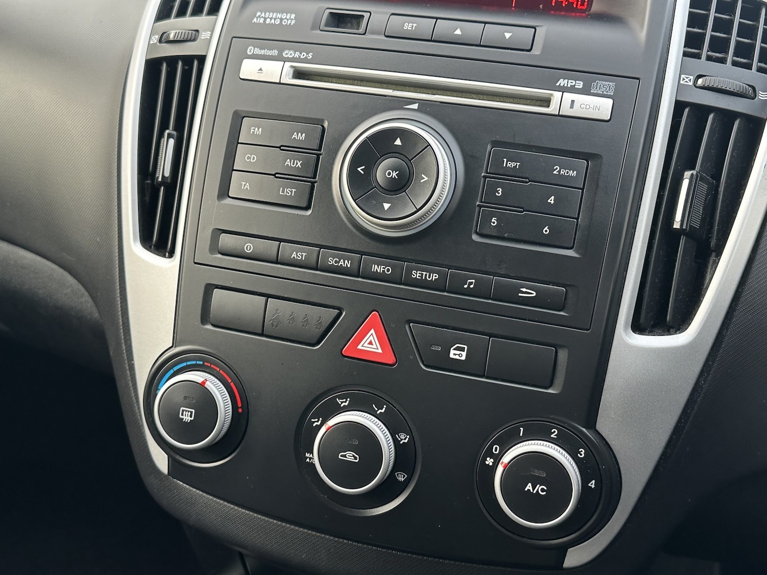 Used Kia Ceed 2011 for sale - 77159307: Photo 25