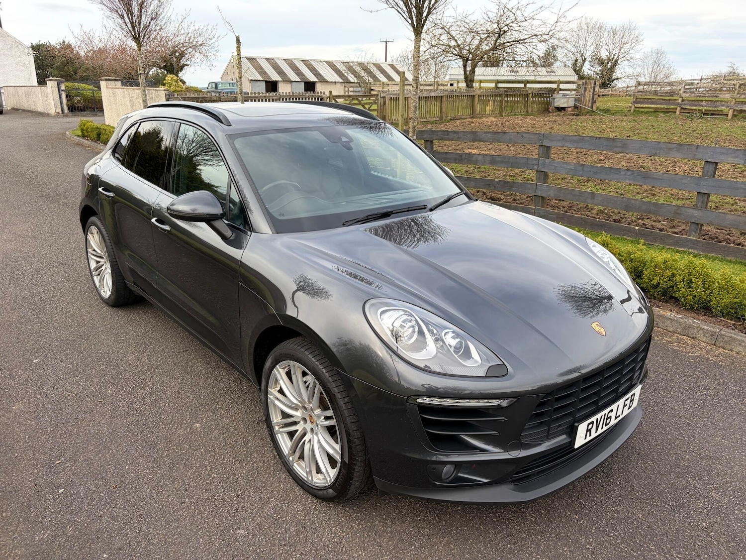 Used Porsche Macan 2016 for sale - 78164603: Photo 4