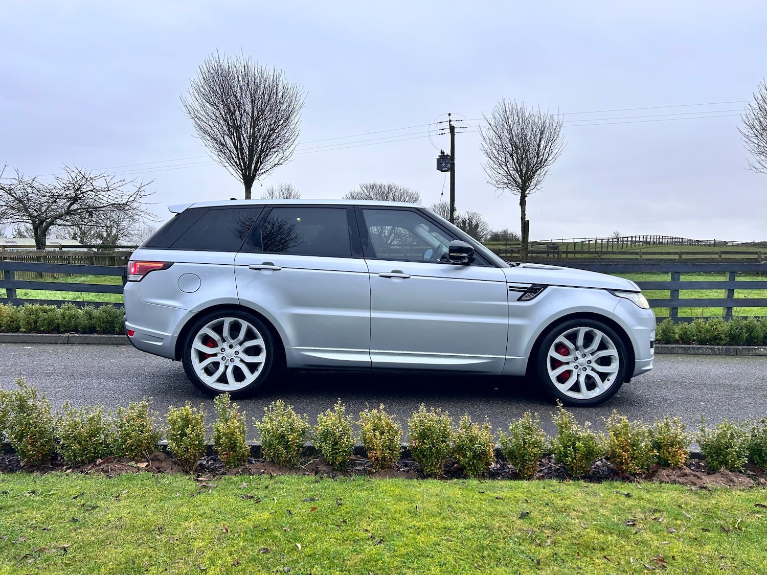 Used Land Rover Range Rover Sport 2015 for sale - 76809241: Photo 1