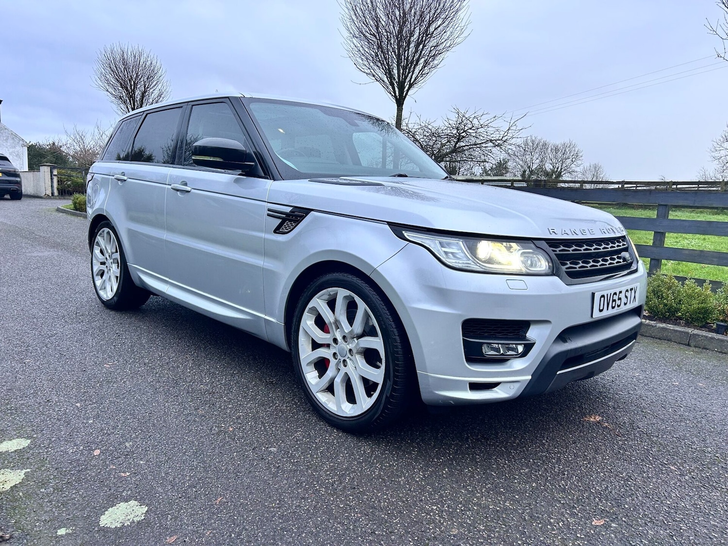 Used Land Rover Range Rover Sport 2015 for sale - 76809241: Photo 3