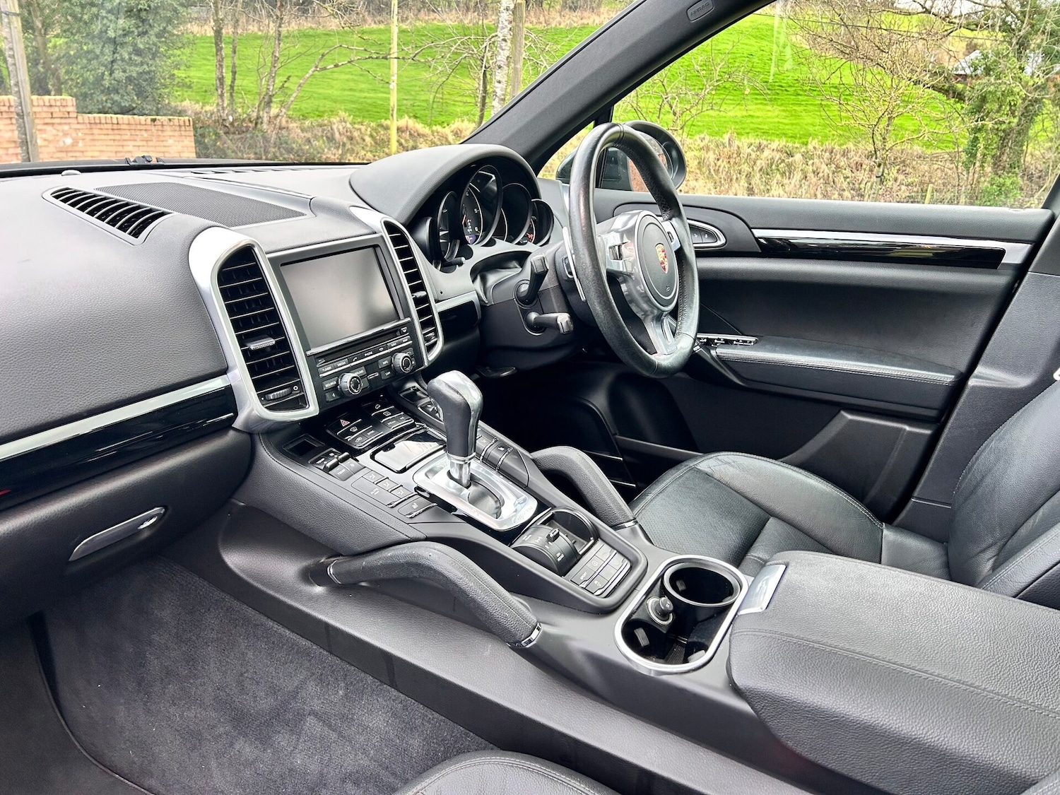 Used Porsche Cayenne 2014 for sale - 76739416: Photo 17