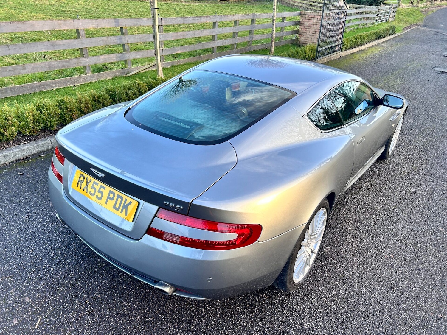 Used Aston Martin DB9 2005 for sale - 77355124: Photo 14
