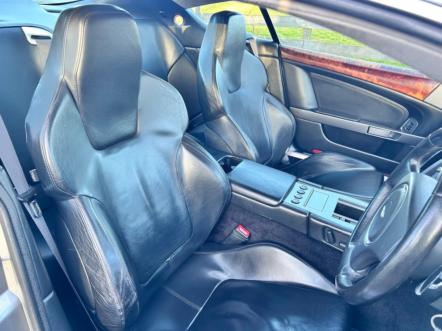 Used Aston Martin DB9 2005 for sale - 77355124: Photo 15