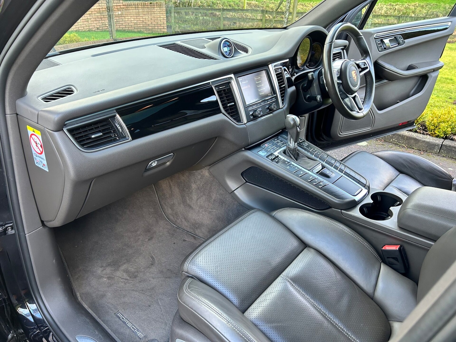 Used Porsche Macan 2015 for sale - 76641724: Photo 17