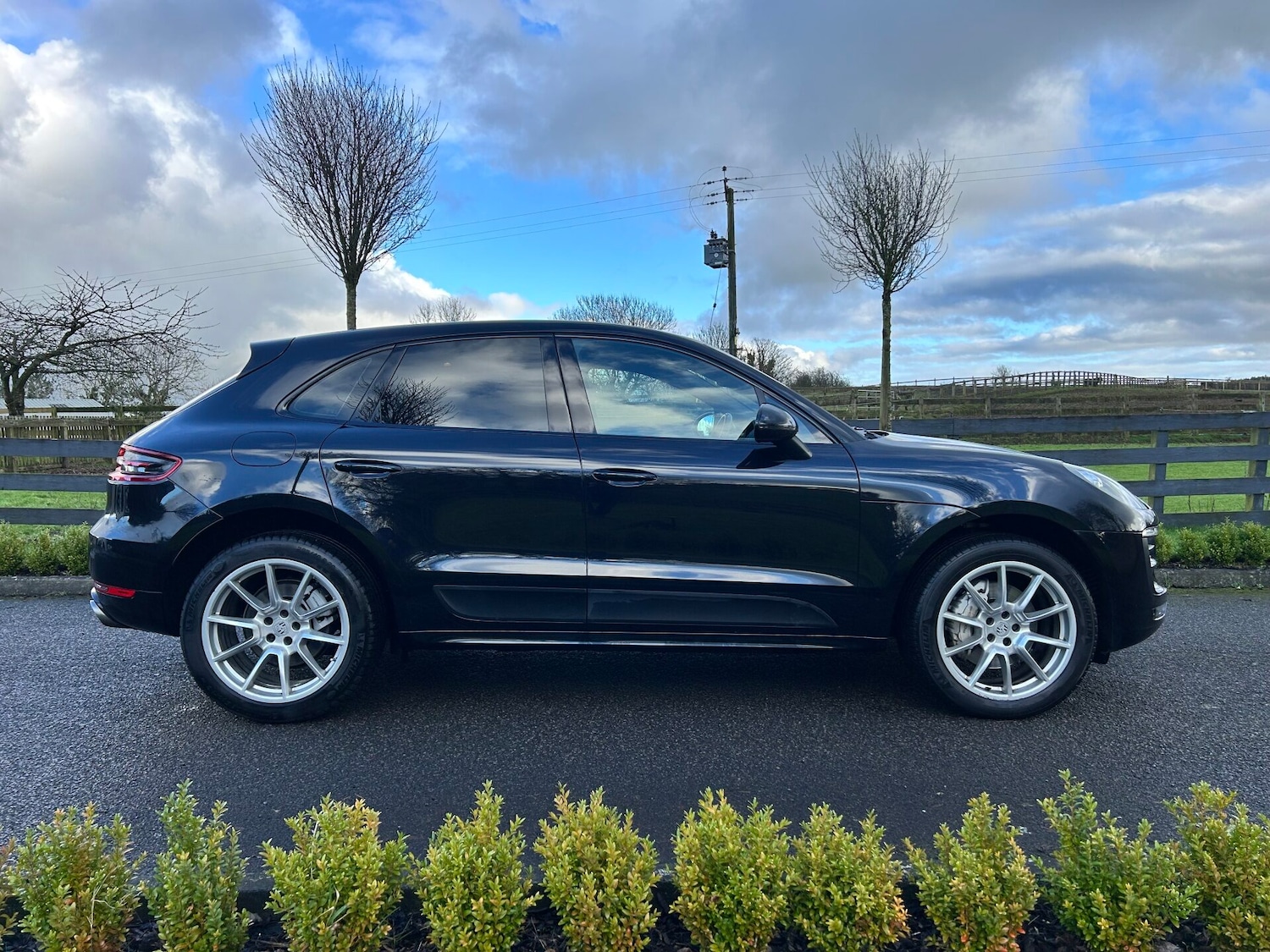 Used Porsche Macan 2015 for sale - 76641724: Photo 2