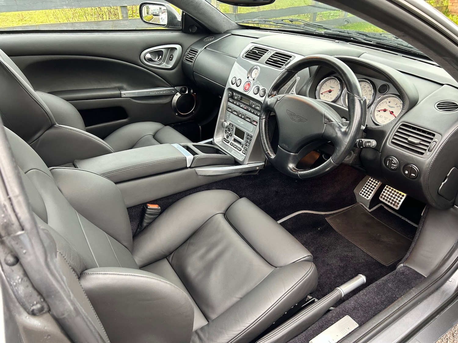 Used Aston Martin Vanquish 2003 for sale - 77034487: Photo 12