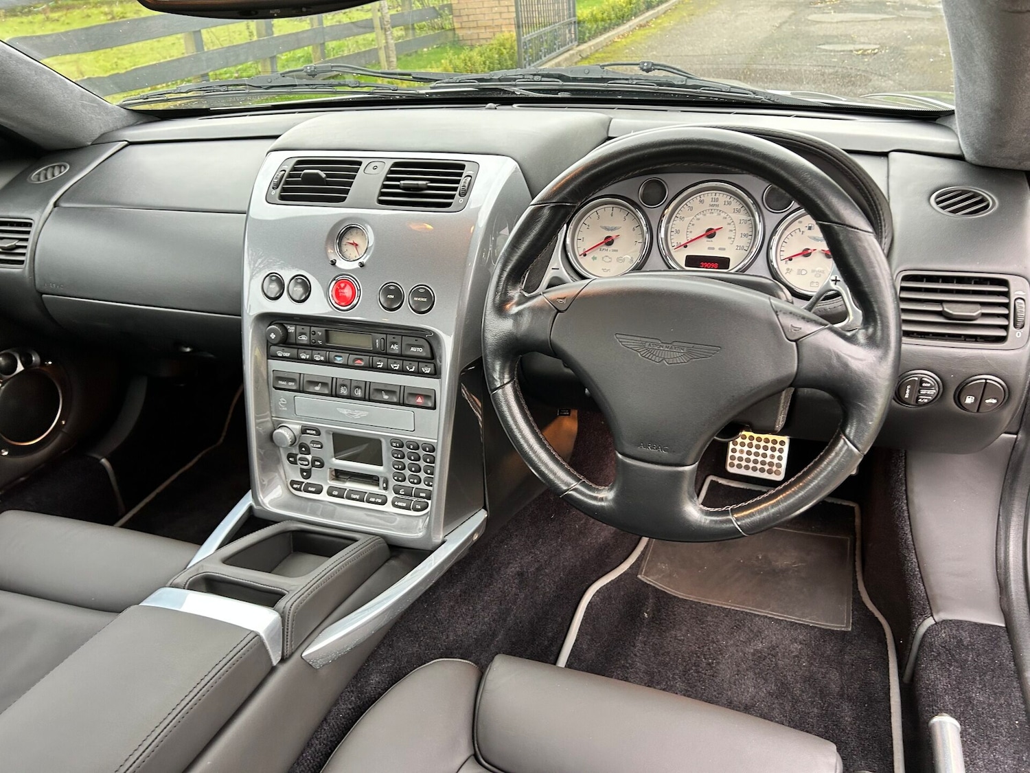 Used Aston Martin Vanquish 2003 for sale - 77034487: Photo 14